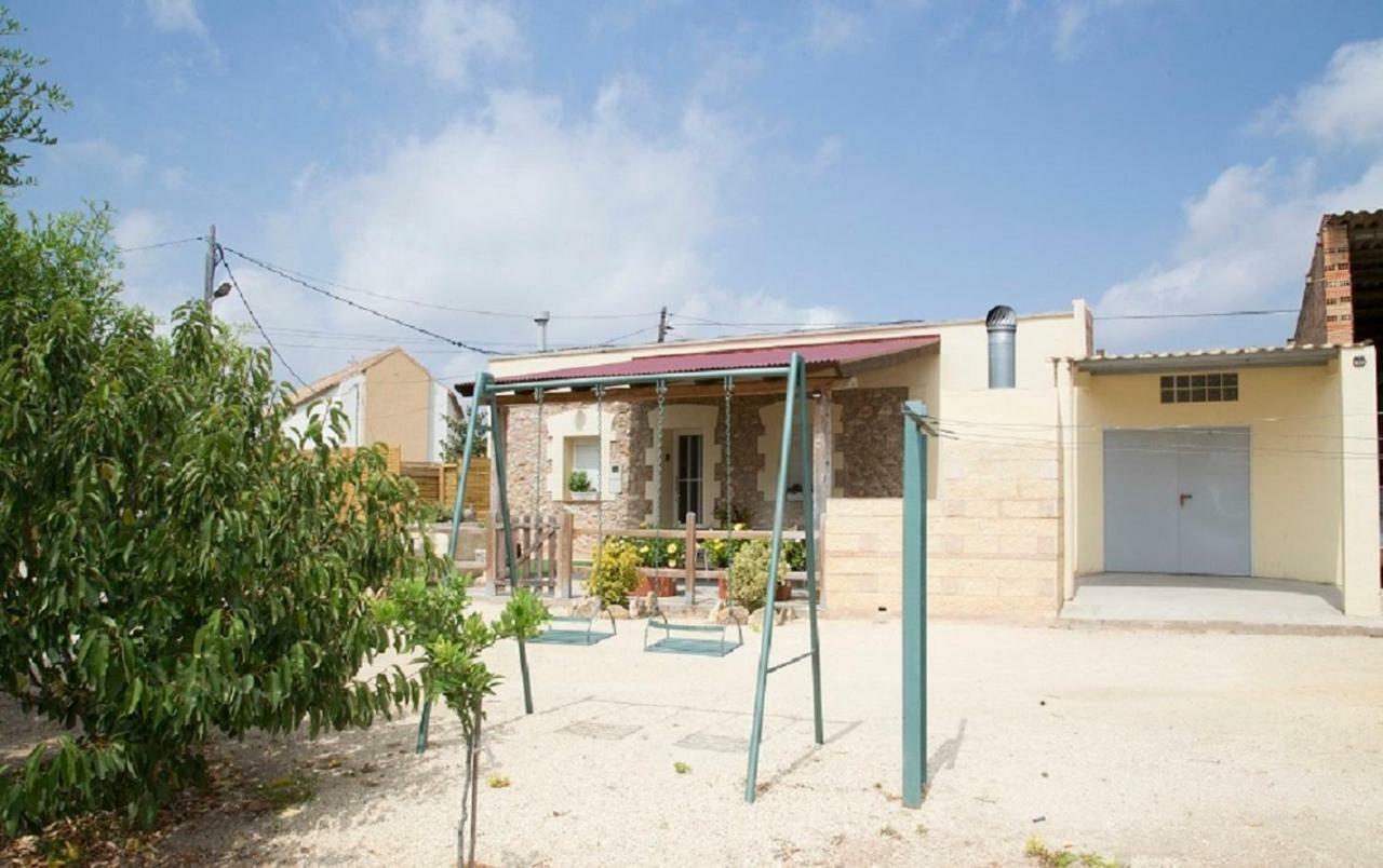 Вилла Casa Josep Camarles Экстерьер фото